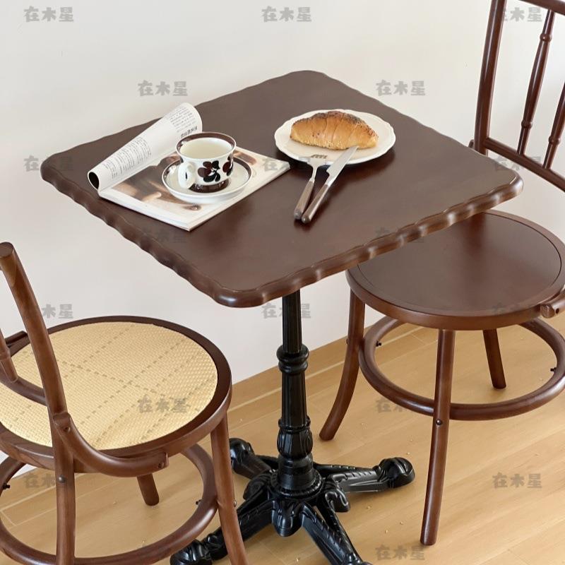 实木咖啡厅桌椅组合美式复古商用餐桌主题西餐厅甜品奶茶店圆桌子