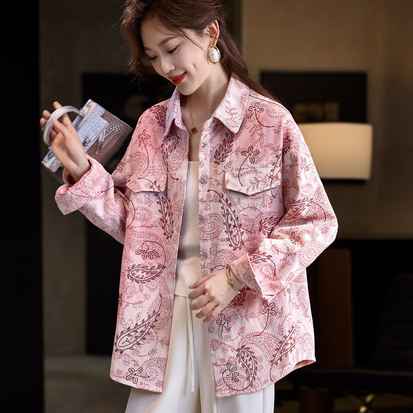宝诗黎翻领烫钻印花牛仔外套2026春季韩版休闲减龄百搭欧货女装