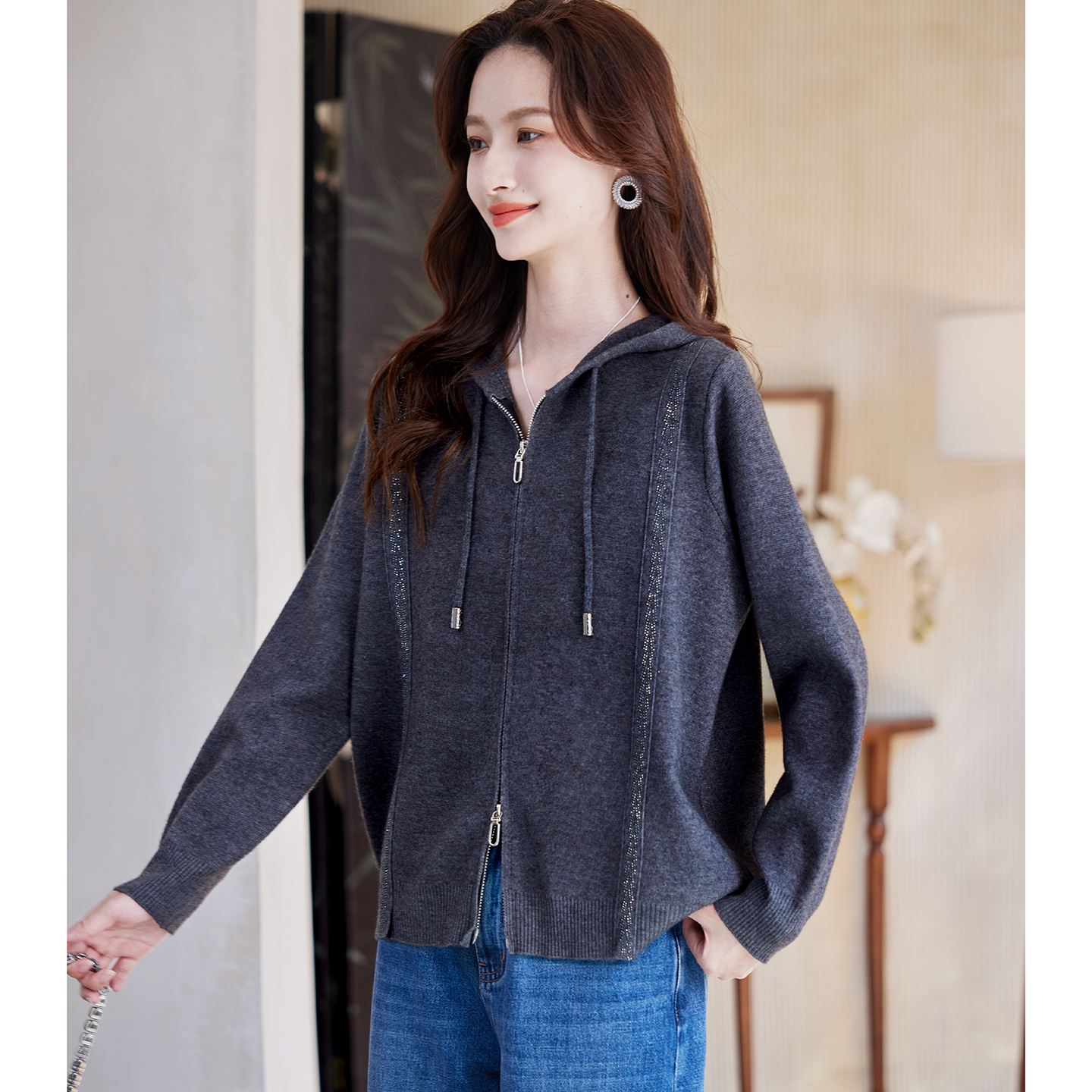 宝诗黎连帽烫钻拼接针织开衫