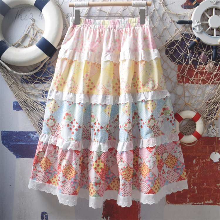 日系软妹拼接撞色涂鸦印花半身裙