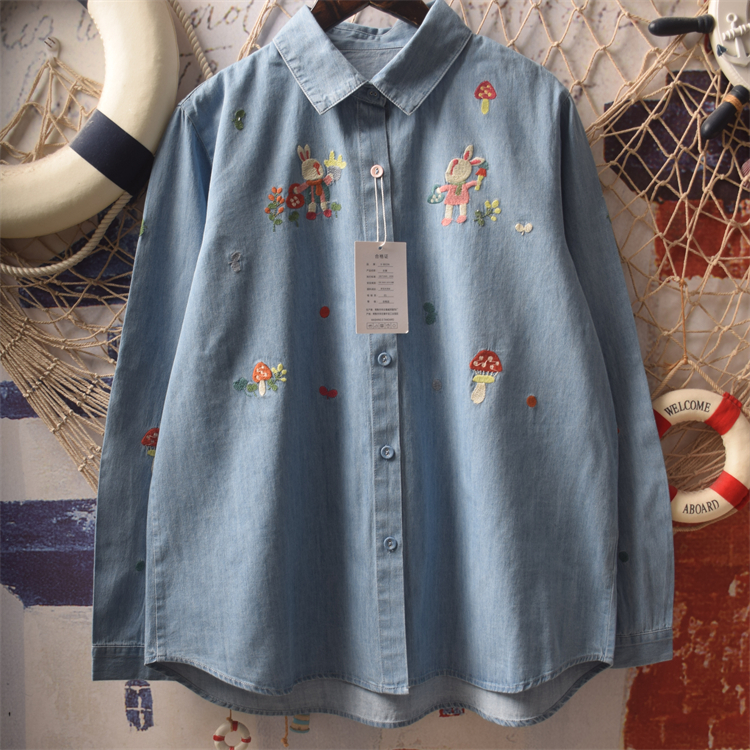 童趣可爱草莓兔子刺绣牛仔衬衫女