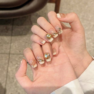 2026新款手工穿戴甲简约显白春款高级感香槟色可拆卸美甲甲片短款