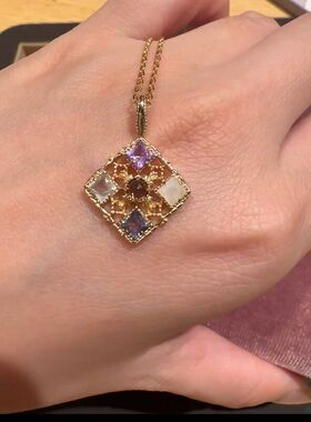 S925纯银日系花窗天然彩宝吊坠项链法式花丝方块温柔轻奢锁骨链女