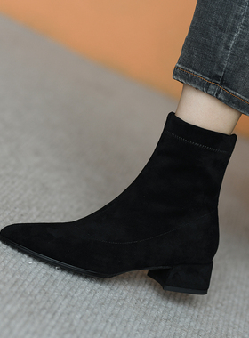 2024年秋季新款黑色尖头踝靴中跟袜靴加绒面弹力瘦瘦靴短靴女粗跟