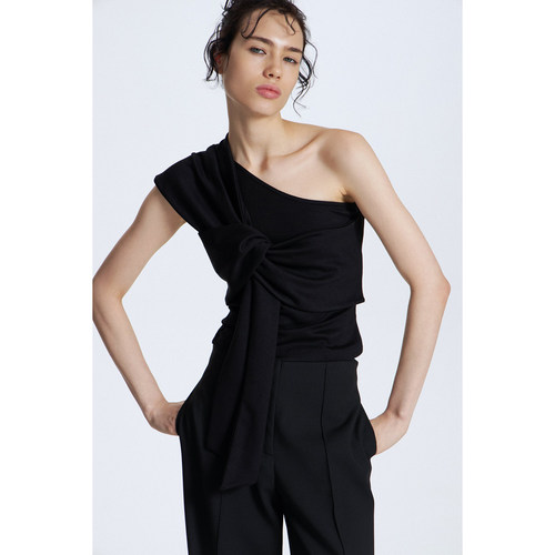 设计感斜肩系带背心T恤