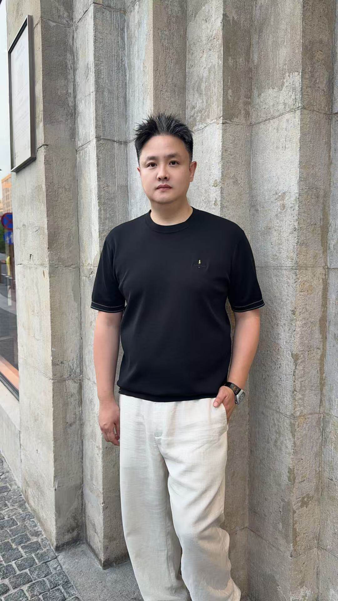 秀而高端2026早春新款男士休闲刺绣时尚圆领短袖T恤上衣男65826