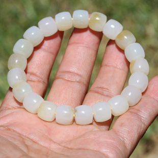 【小胡子玉器】和田玉 且末 糖白  老型珠 10mm手串