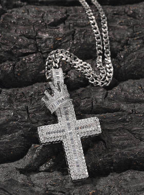 欧美满锆王冠十字架吊坠铜镶锆石镀金嘻哈情侣项链个性潮说唱挂坠