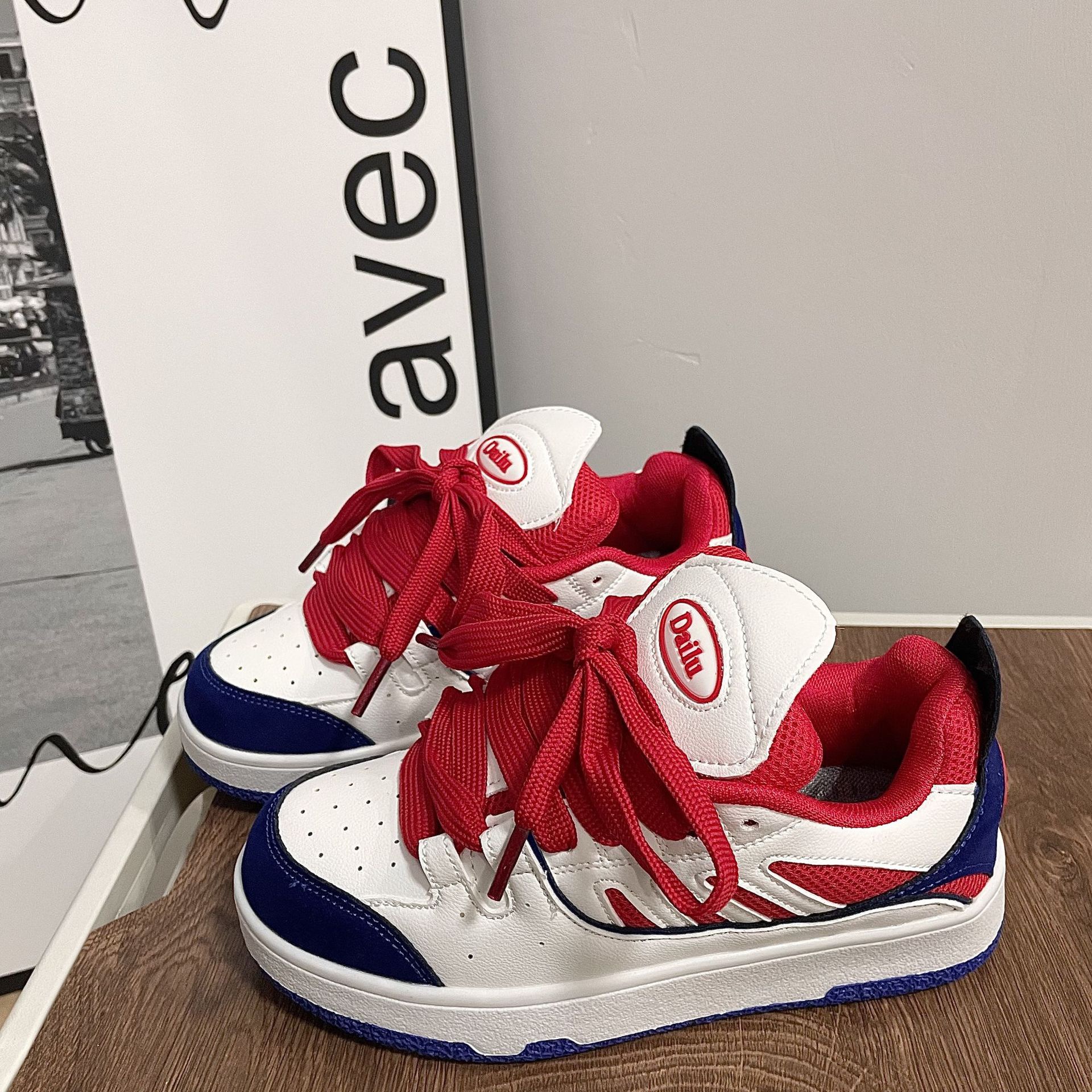 面包鞋女款厚底红色运动鞋休闲 春季潮百搭情侣板鞋男设计感小众