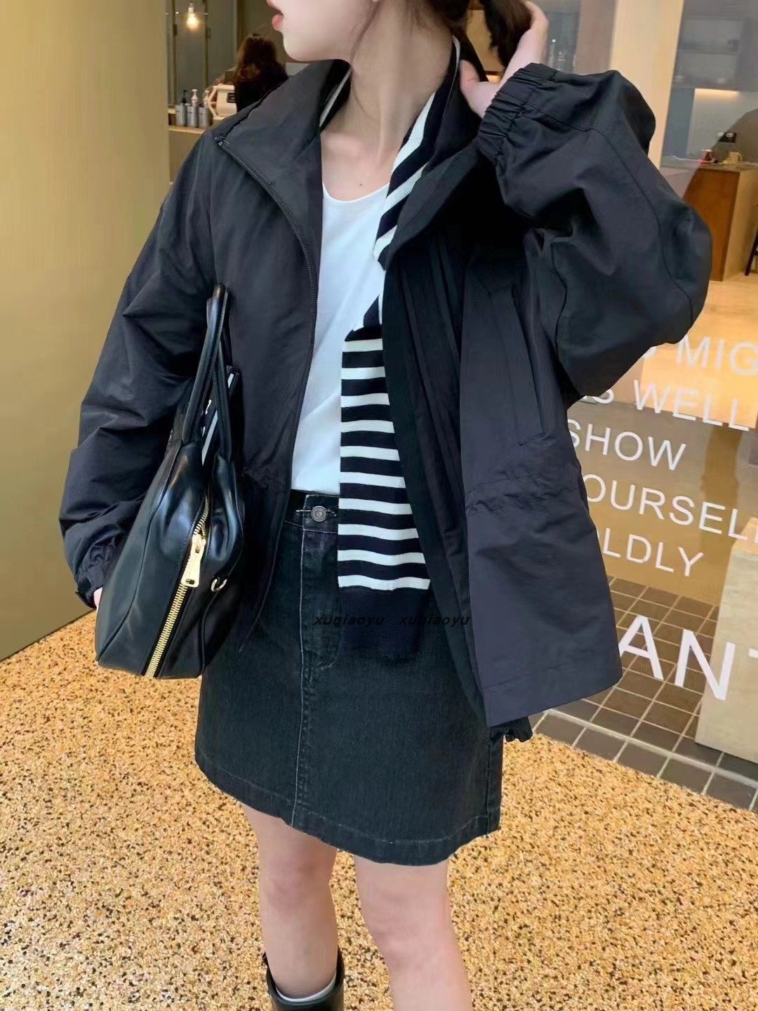 休闲宽松常规聚酯纤维外套风衣