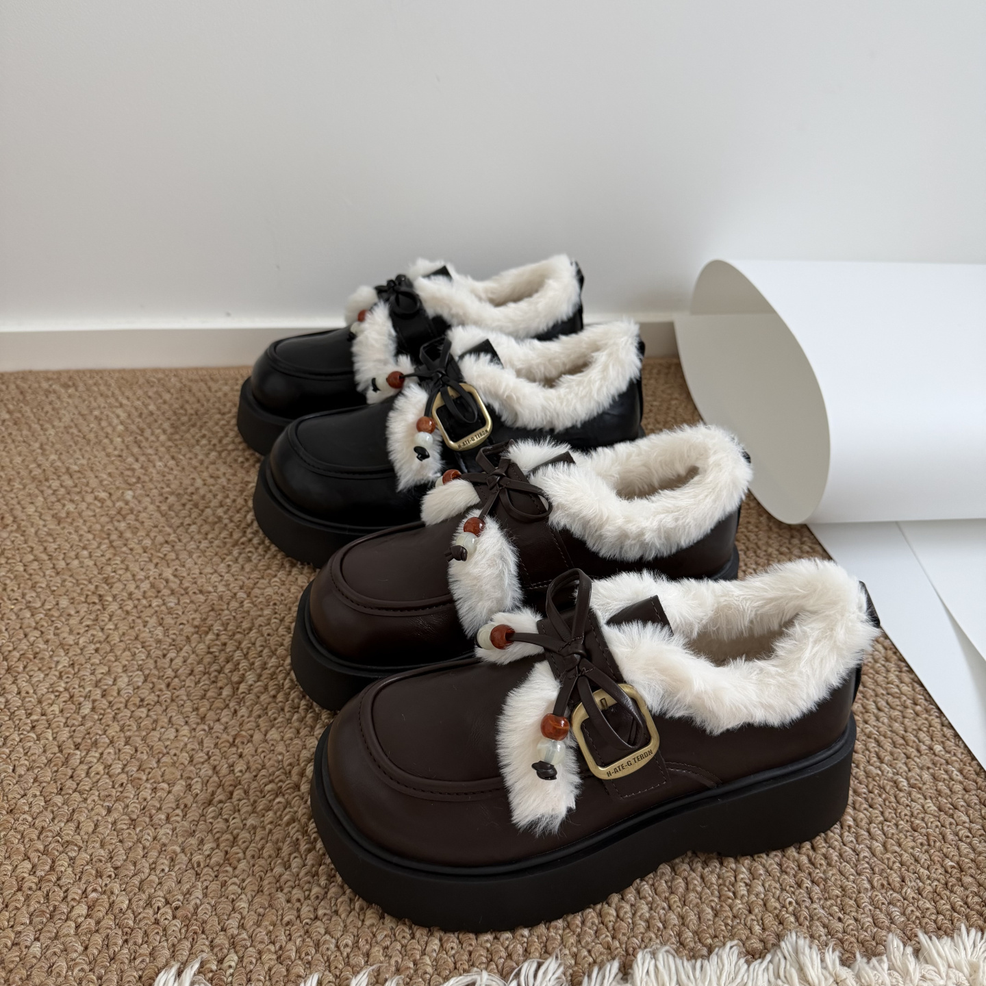 加绒蝴蝶结小皮鞋女款