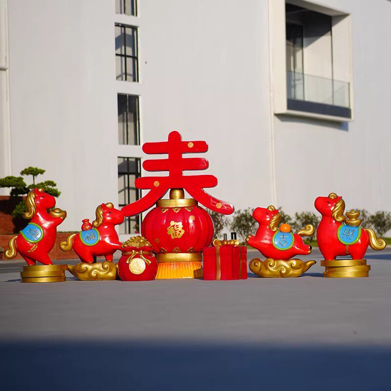 户外玻璃钢新年马雕塑卡通生肖马摆件园林景区商场街道吉祥物装饰
