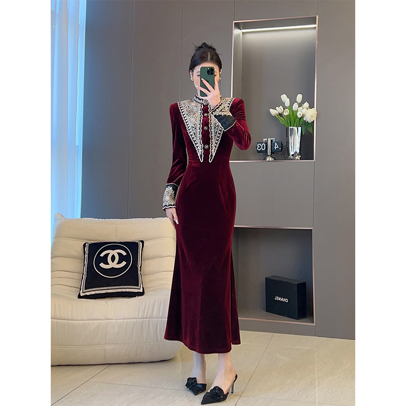 红色复古丝绒鱼尾连衣裙女秋季长裙小众设计感御姐风高端礼服裙子