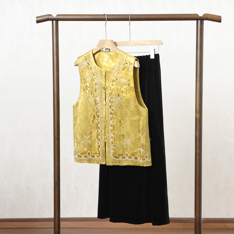 黄色新中式国风马甲外套女2025年冬季新款重工串珠亮片绣背心上衣