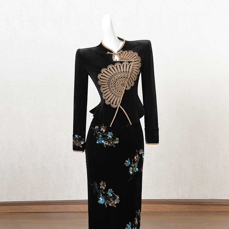 黑色新中式国风改良旗袍连衣裙女冬季长裙刺绣设计感高端礼服裙子