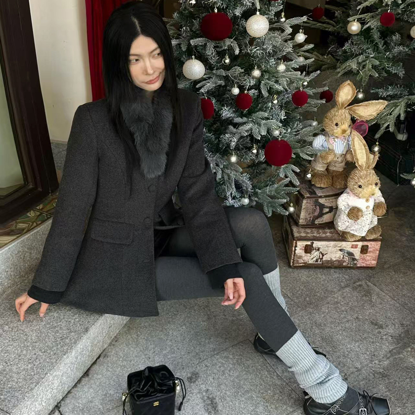 灰色收腰毛领中长款毛呢外套女2025冬季新款气质名媛羽绒内胆大衣