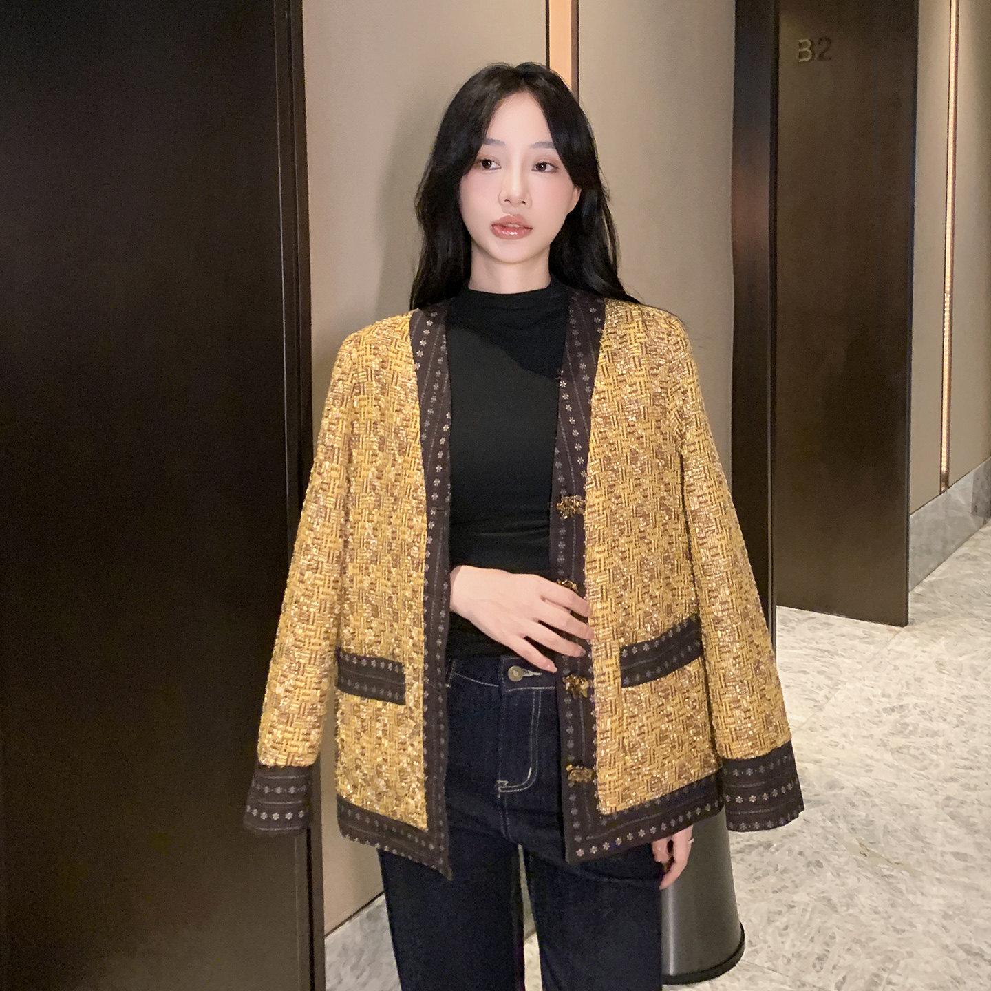 V领拼接老钱风粗花呢外套女