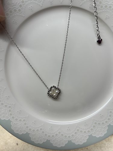 天然极光冷白珍珠项链女轻奢时尚百搭吊坠小众设计感花朵锁骨链