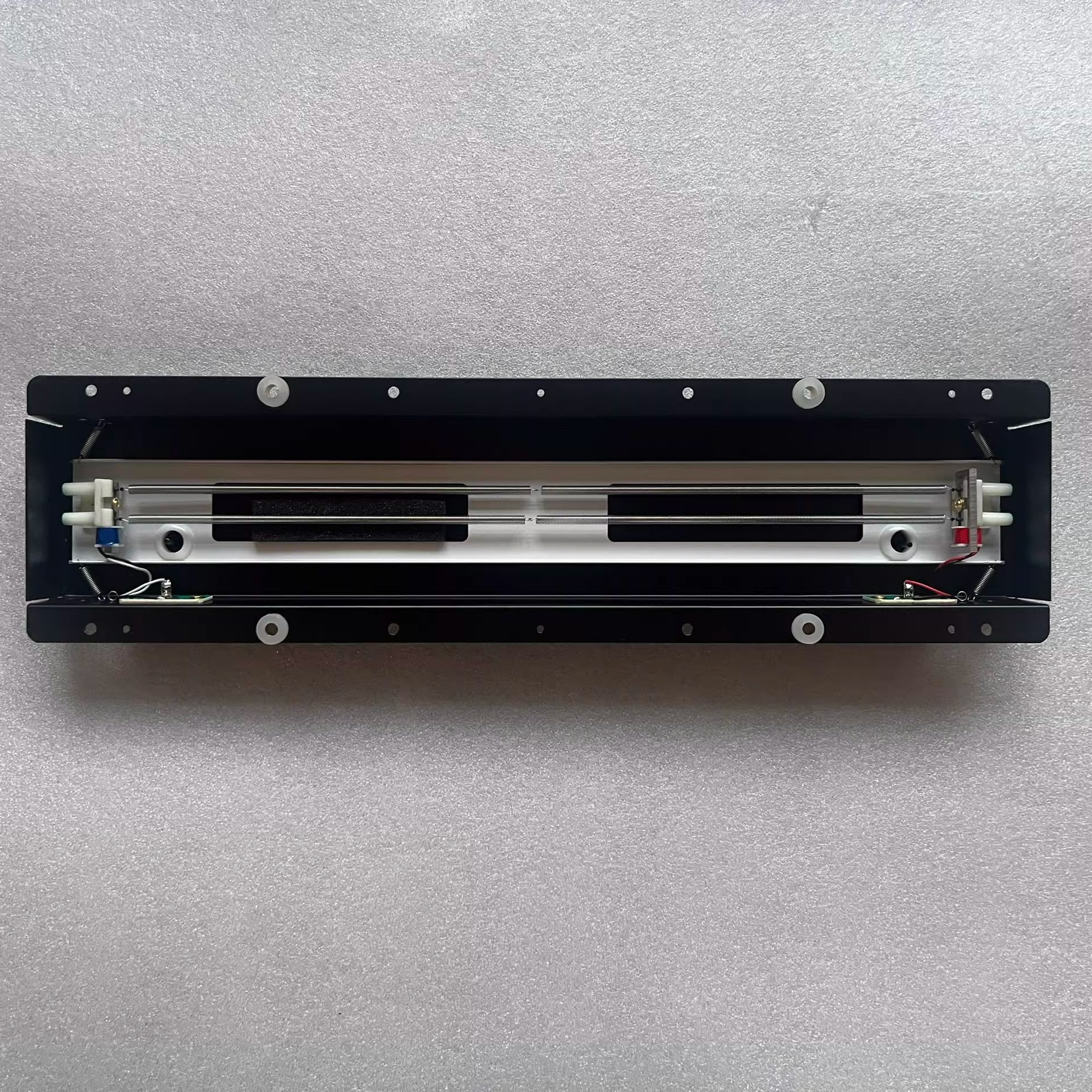 弹簧混响效果器Reverb Tank  4EB2C1B, Medium Decay, 2-Spring