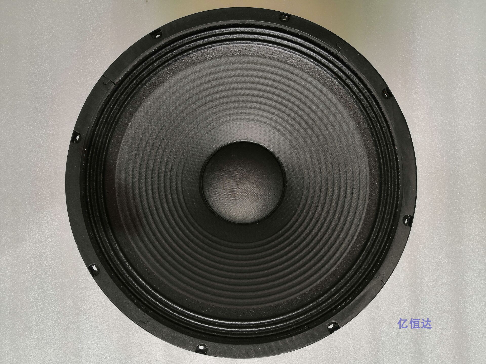 均衡真实饱满自然15寸低音喇叭