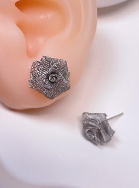 S925银针立体玫瑰花耳钉银灰色丝网设计耳饰个性时尚耳环