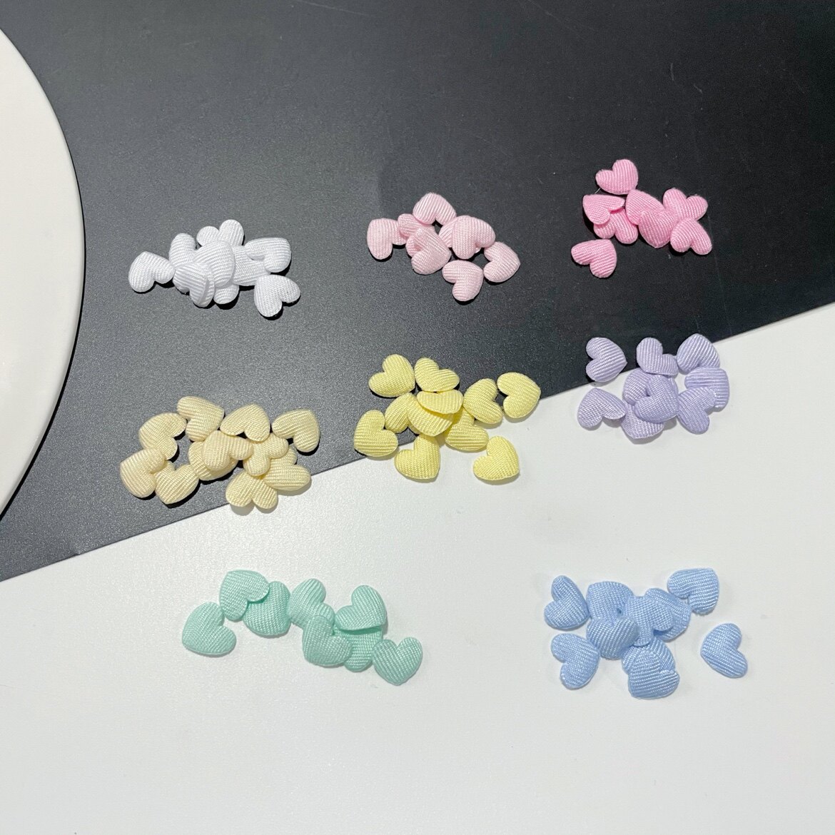 1*1cm 可爱迷你布艺小爱心娃衣配饰宠物发夹diy材料