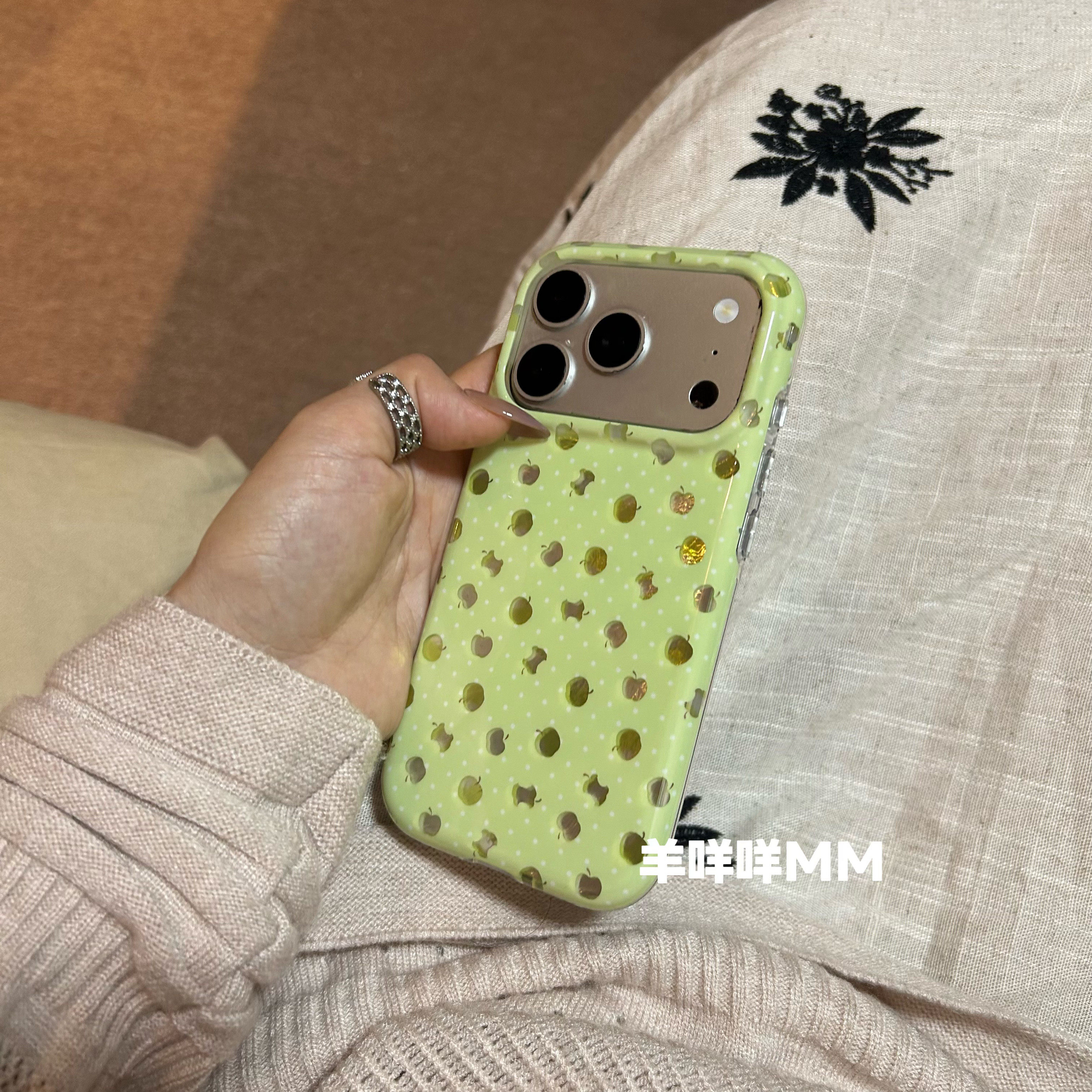 羊咩咩MM小清新简约ins苹果17ProMax波点小众夏日水果手机壳适用iPhone15女16Pro韩系13/14可爱17Pro软套
