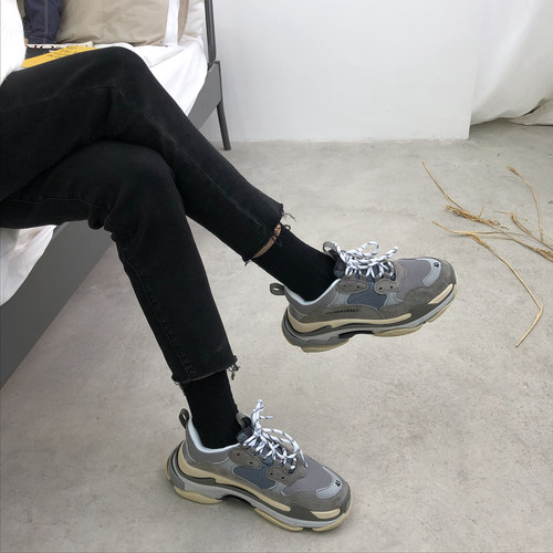 简约灰色显瘦百搭休闲牛仔裤