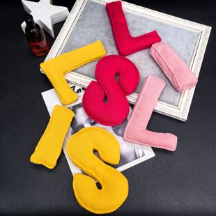 冬新品时尚配饰充棉布字母胸针羽绒服毛衣夸张装饰品扣针个性潮女