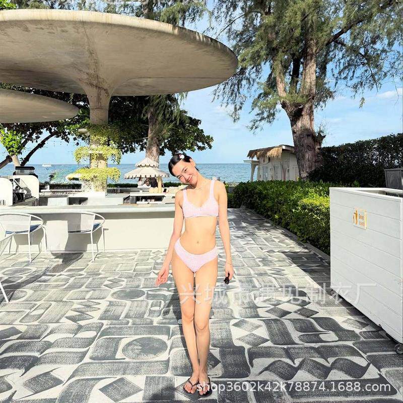 2026韩版新款比基尼辣妹洋气百搭分体泳装立体格纹绑带泳衣女