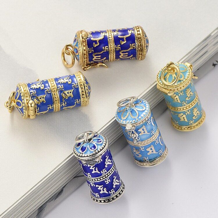 可以藏东西的项链装护身符朱砂吊坠空心挂件可以打开潮流梵文吊坠