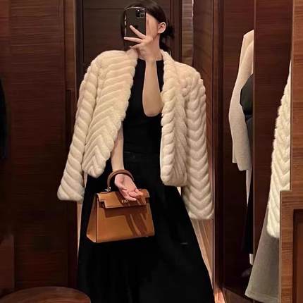 V领人字纹毛毛绒外套短款25冬季气质环保水貂绒人造毛皮草小个子