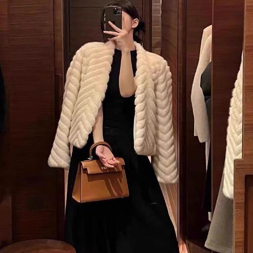 仿貂毛人字纹皮草外套显瘦开衫