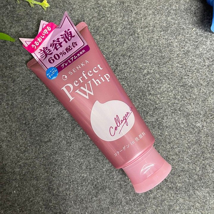 日本珊珂洗面奶滋润补水保湿温和型洗面奶洁面乳专科深层清洁面膏