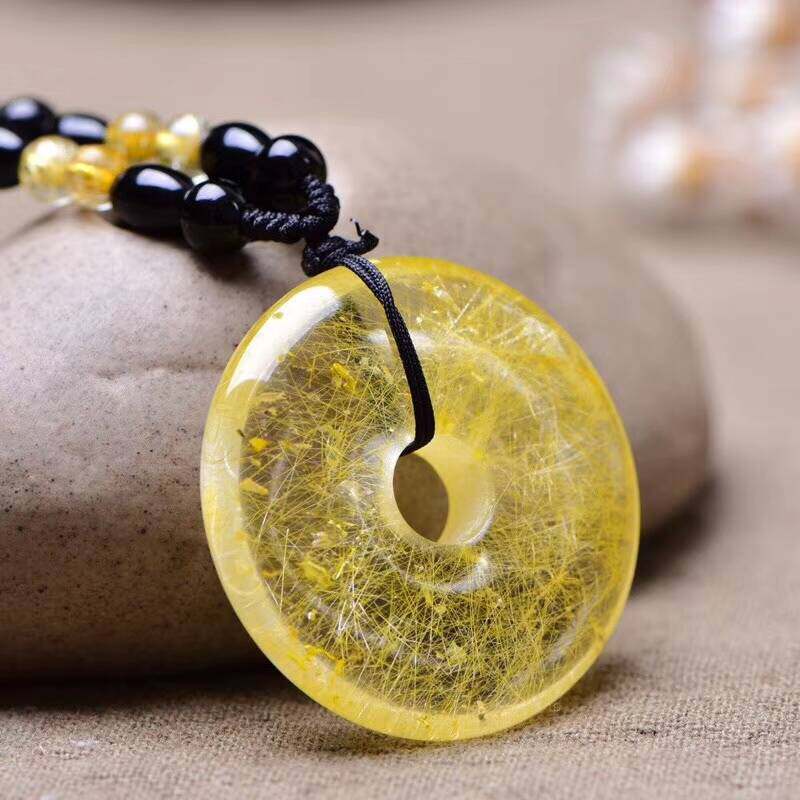 SANYUAN ZHENGBAO 머리 크리스탈 평화 버클 펜던트 금발 크리스탈 목걸이 남성과 여성을위한 노란색 머리 크리스탈 목걸이 전송 보석 선물