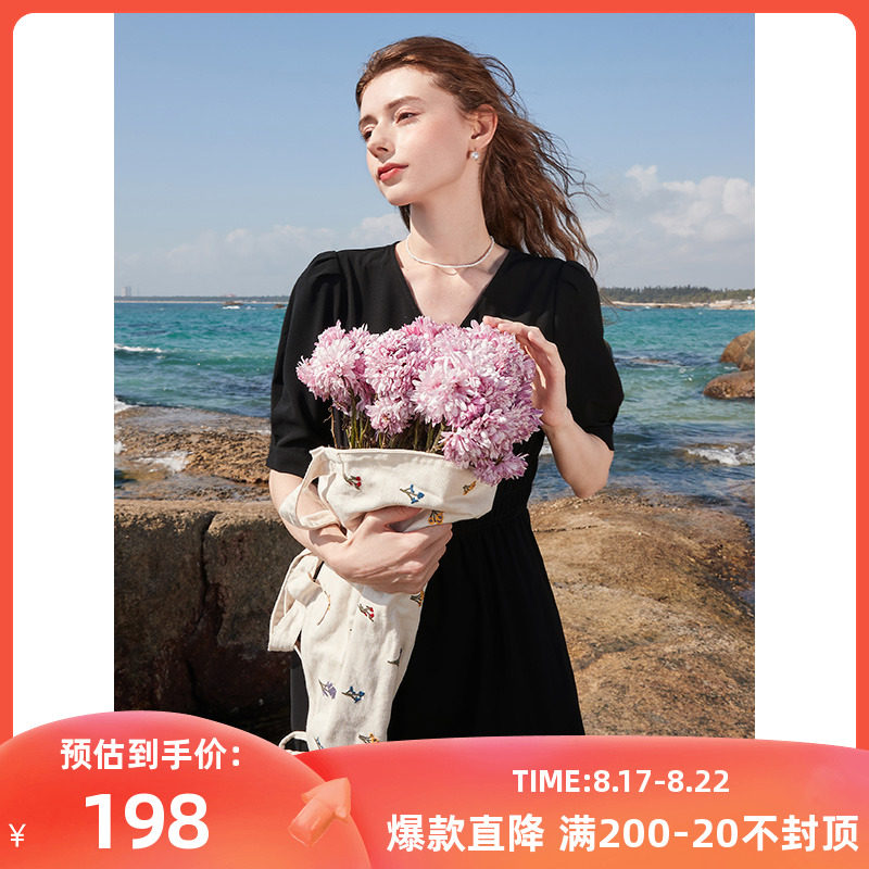 三彩2023夏季新款高腰气质小黑裙V领中长款纯色连衣裙显瘦女属于什么档次？
