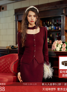 曼诺比菲商场同款2025冬季优雅气质挂脖镂空套头毛衣女SGCM142092