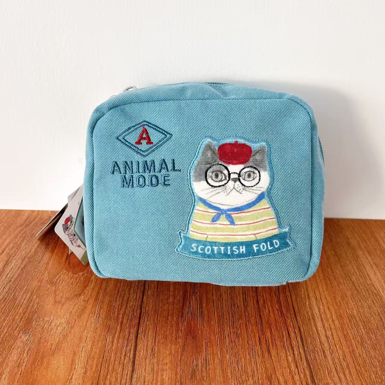 手拿包 化妆包 收纳包 Kusuguru零钱包 小物日系正品刺绣猫咪法斗