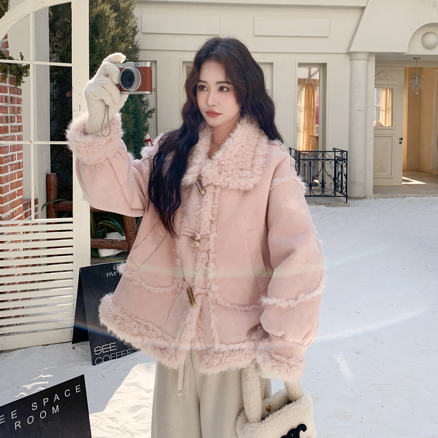 高转化数据25冬装现货火焰复合牛角扣皮毛一体女182-8686P215K318,女装皮草,帛香坊