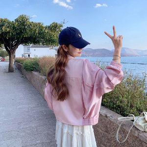 2025春季新款设计感时尚圆领单排扣拼接蕾丝宽松显瘦休闲短外套女,围脖帽子搭配图片