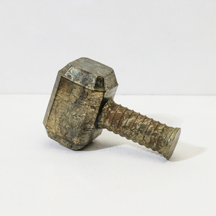 天然黄铜矿原石摆件复仇者联盟雷神之锤原石摆件手把玩件装饰矿石