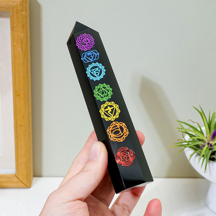 天然黑曜石六棱柱摆件黑色鎏金刻7色符水晶柱客厅办公室玄关装饰