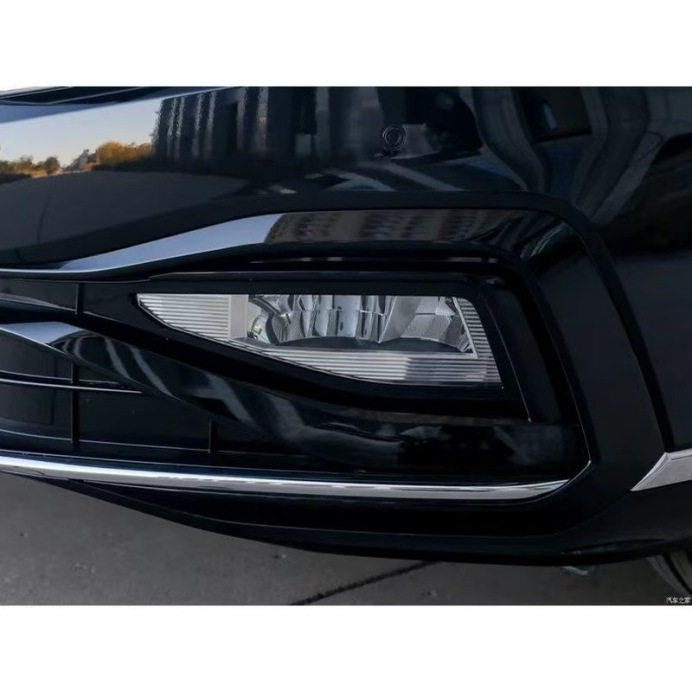 25款迈腾B8低配升级高配雾灯套件改装加装前雾灯