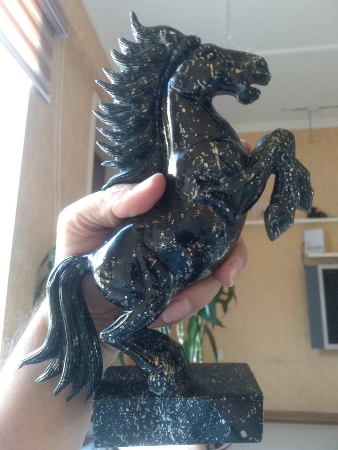 新疆和田玉金星墨玉马雕像 奔马玉雕大摆件2.7斤马到成功贺礼开业