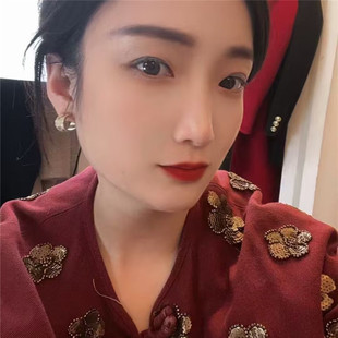 【羊范老板娘】无缝一体圆领系扣开衫+内搭