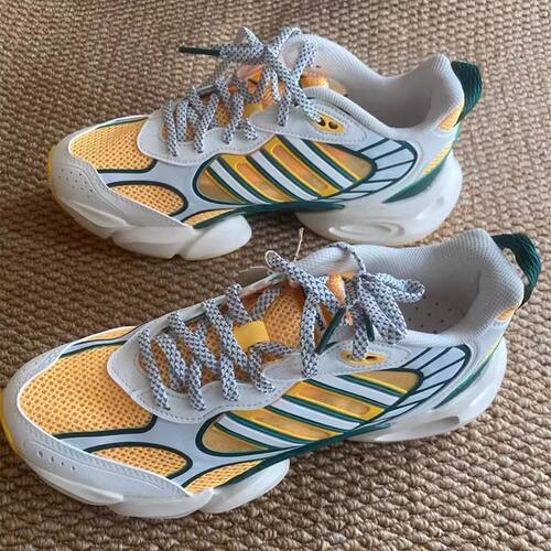 Adidas阿迪达斯2024新款男女同款清风透气跑步鞋IH2280