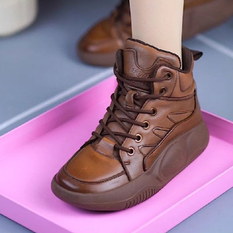 高帮休闲女鞋2024冬季新款复古马丁靴加绒休闲短靴松糕百搭面包靴