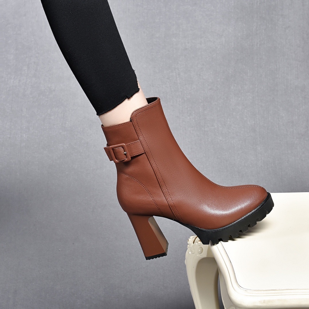 粗跟高跟短靴女2024新款冬季厚底防水台真皮鞋冬款羊毛加绒马丁靴