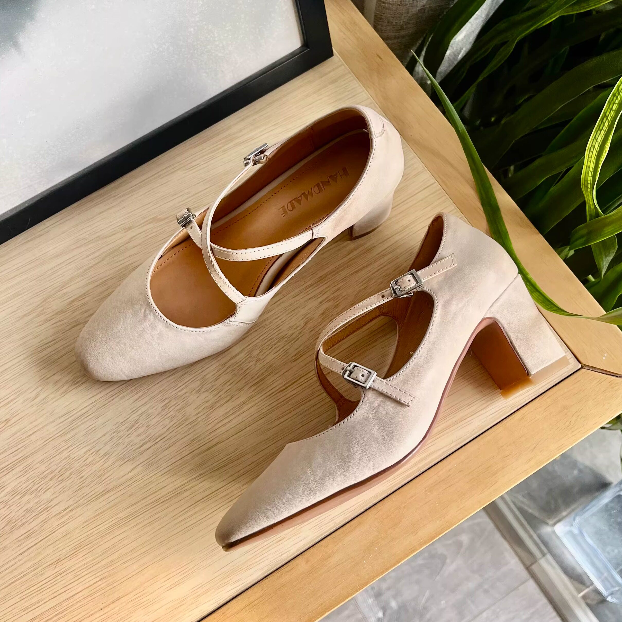 复古风一字扣带玛丽珍女鞋粗跟6cm真皮高跟鞋通勤粗跟职业工作鞋