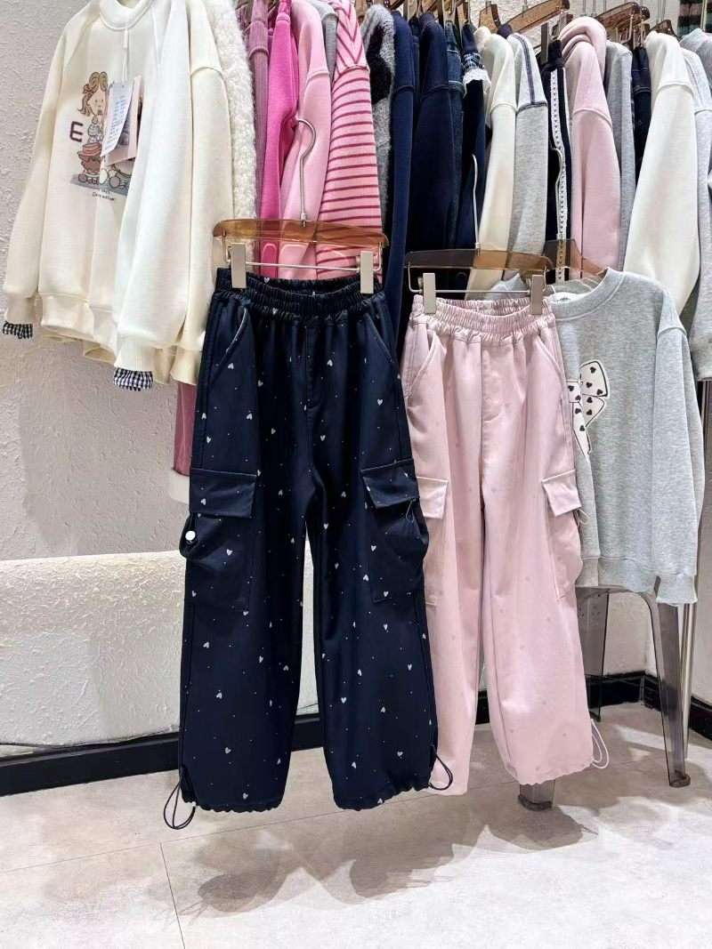 实体店秋冬新款中童韩版加绒加厚休闲裤女宝宝保暖波点束脚裤装裤